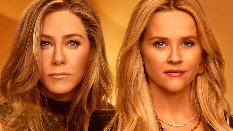 Jennifer Aniston (L) and Reese Witherspoon (R)