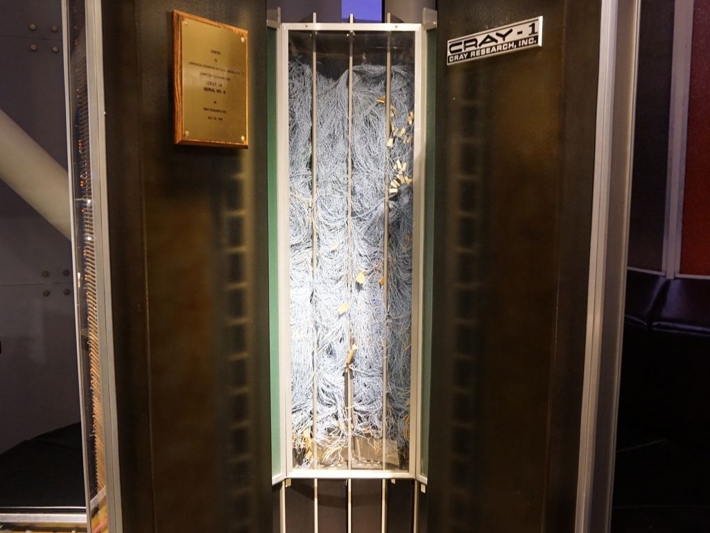 Cray Supercomputers (Fast As an iPad 2, but in 1985) - Computer History