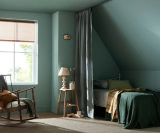 colour drenching in green bedroom