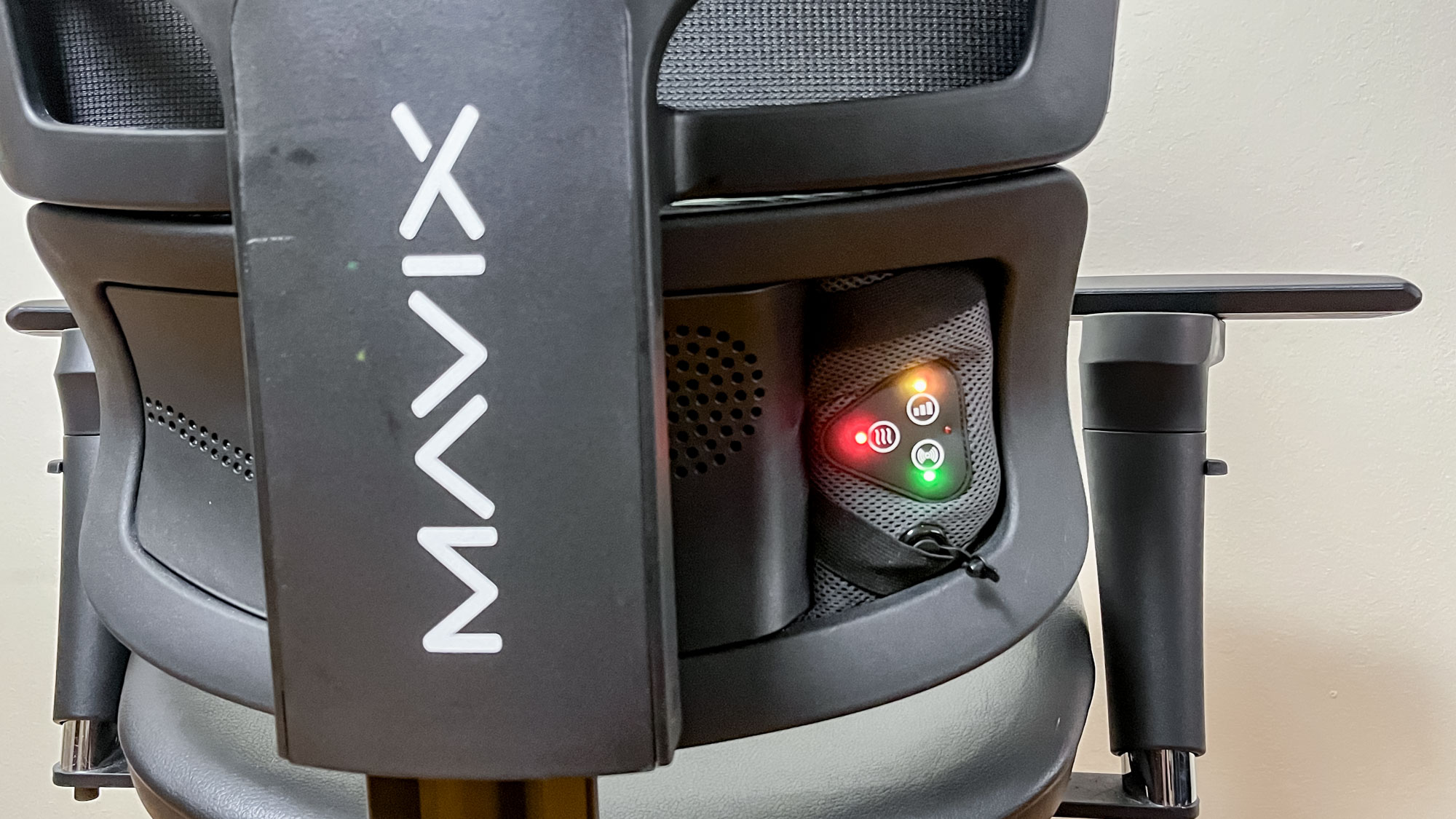 Mavix M9 gaming chair in action in front of my desk