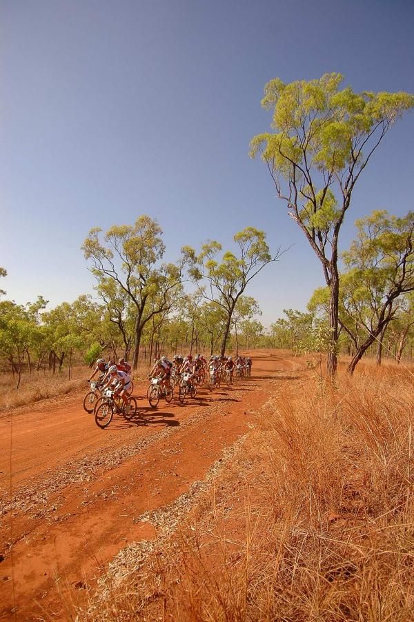 The race leaders head towards Laura