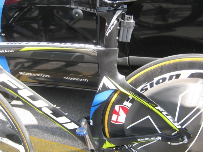 The NetApp-Endura Fuji bikes hide the batter behind the seat post