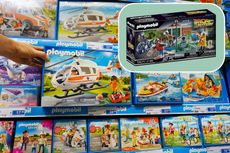 Image of Playmobil in a shop, with an overlay of a specific Playmobil set on offer