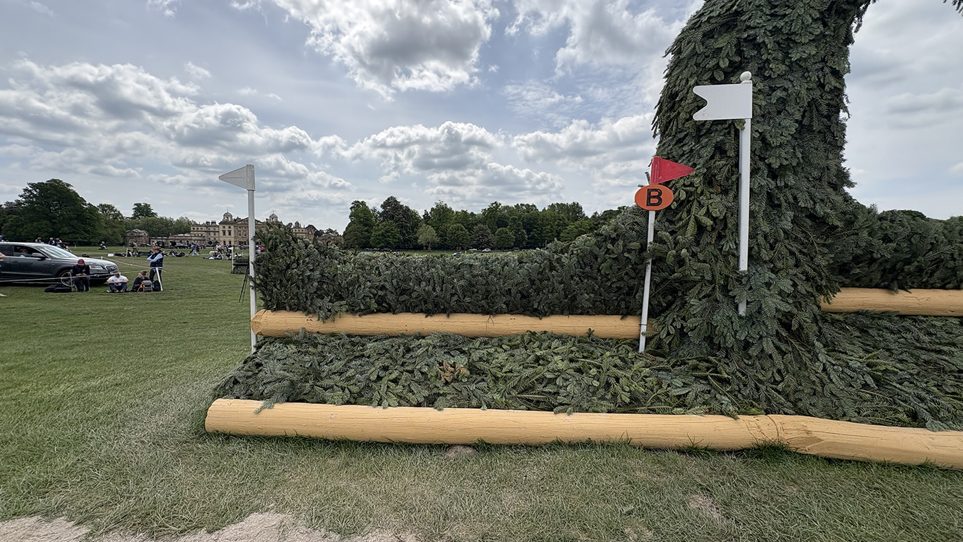 90Fence16b-3