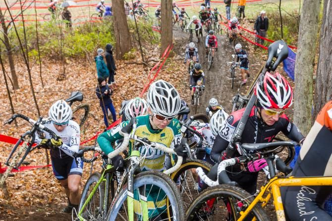 The Elite Women hit the pro-only section of the course, a challenging bit even without today's rain-slicked mud