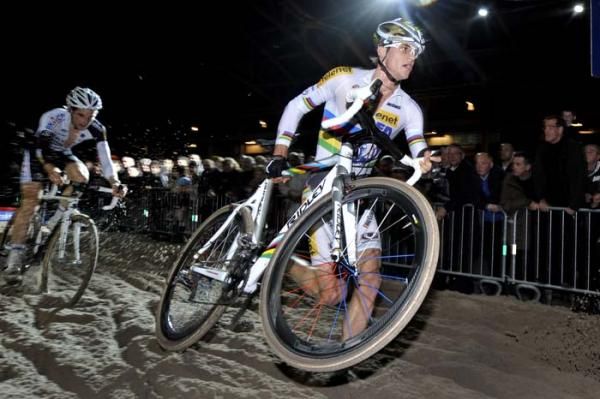 Zdenek Stybar runs the sand pit