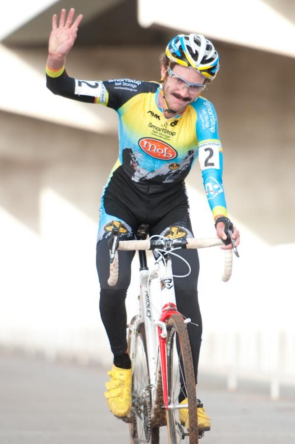 Travis Livermon (SmartStop-Mock Orange Bikes p/b Ridley) wins the Kingsport Cyclo-cross Cup for the second straight year.
