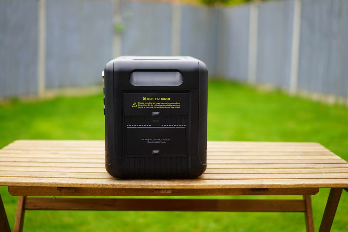 Fossibot F2400 during our review process