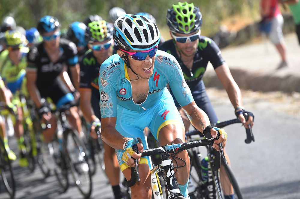 Fabio Aru gets ready to attack.