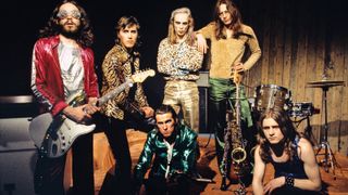 With Roxy Music in 1972. (clockwise from left) Manzanera, Bryan Ferry, Brian Eno, Rik Kenton, Paul Thompson and Andy Mackay.