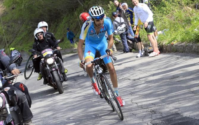 Fabio Aru (Astana Pro Team) rode clear of the field to win stage 15