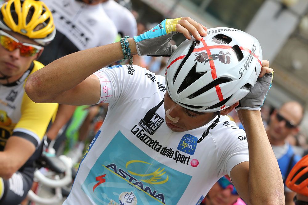 Fabio Aru had a special helmet designed to look like the Sardinian flag