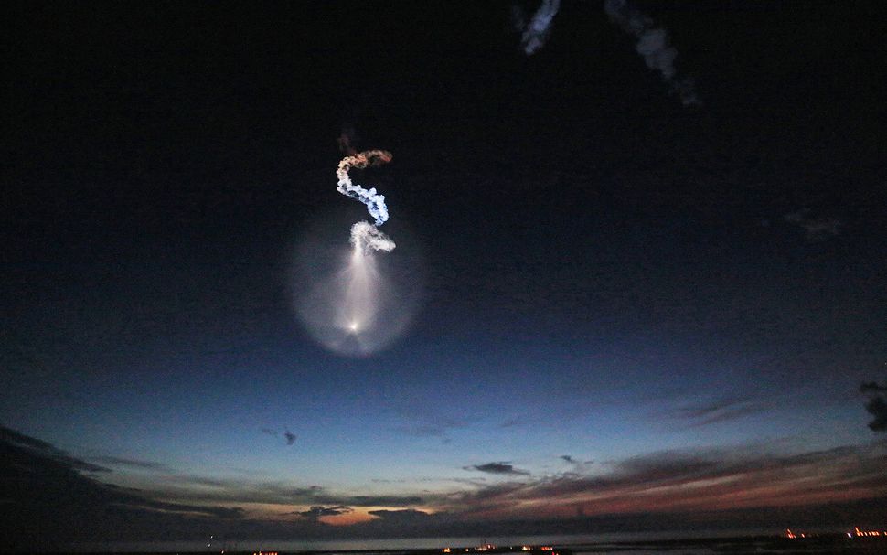 See the 'Space Jellyfish' and Other Jaw-Dropping Views from SpaceX's ...
