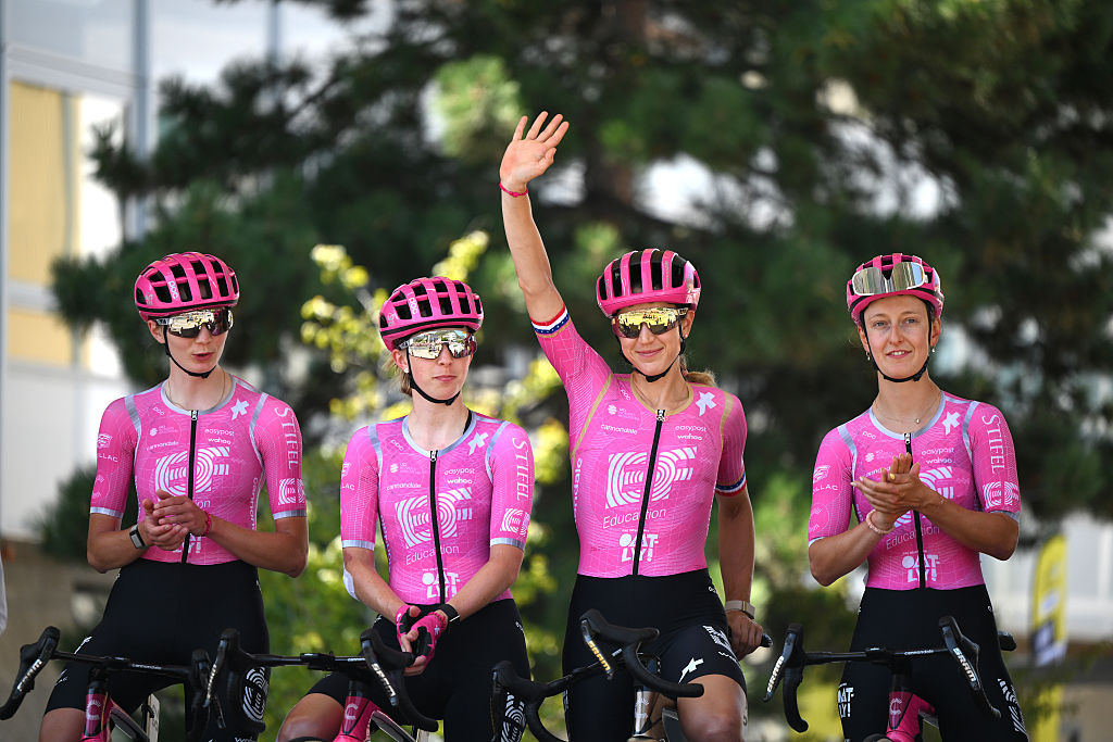 AIGLE, SWITZERLAND - AUGUST 02: (L-R) Nina Berton of Luxembourg, Henrietta Christie of New Zealand, Kristen Faulkner of United States and Cedrine Kerbaol of France and Team EF Education - Oatly prior to the 5th Tour de France Femmes 2026, Stage 2 a 147.9km stage from Aigle to Geneva / #UCIWWT / on August 02, 2026 in Aigle, Switzerland. (Photo by Alex Broadway/Getty Images)