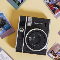 Black Instax Mini 40:was £94.99now £84.00 | Amazon