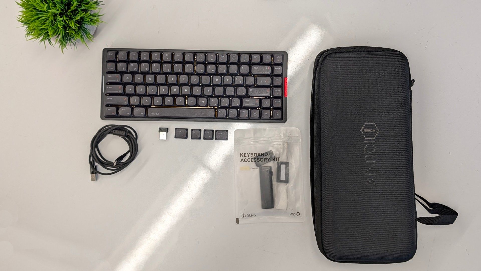 IQUNIX MQ80