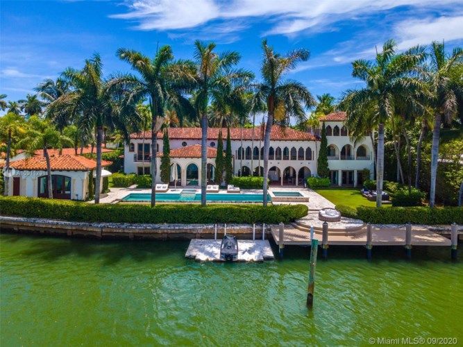 Cher&#039;s La Gorce island mansion