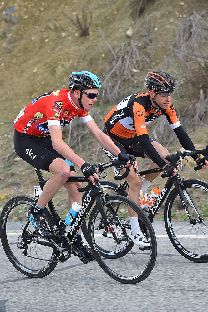 Chris Froome (Team Sky) finds time for a chat