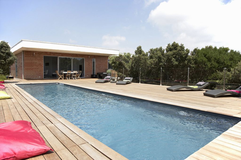 cost to build a pool house