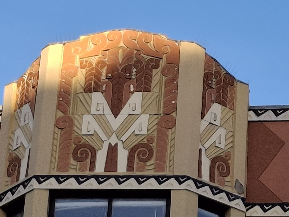 8x zoom on art deco building in san Francisco by Galaxy A35