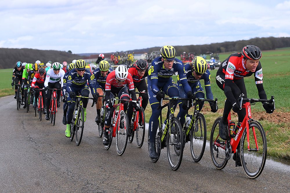 The peloton in action during stage 1 at 2017 Paris-Nice