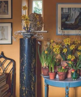 Pedestal in yellow room