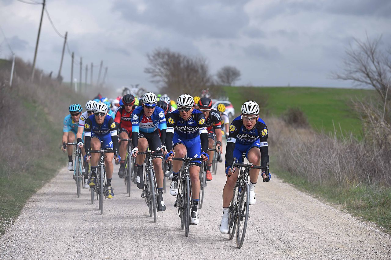 Etixx-Quickstep at the front of the 2016 Strade Bianche