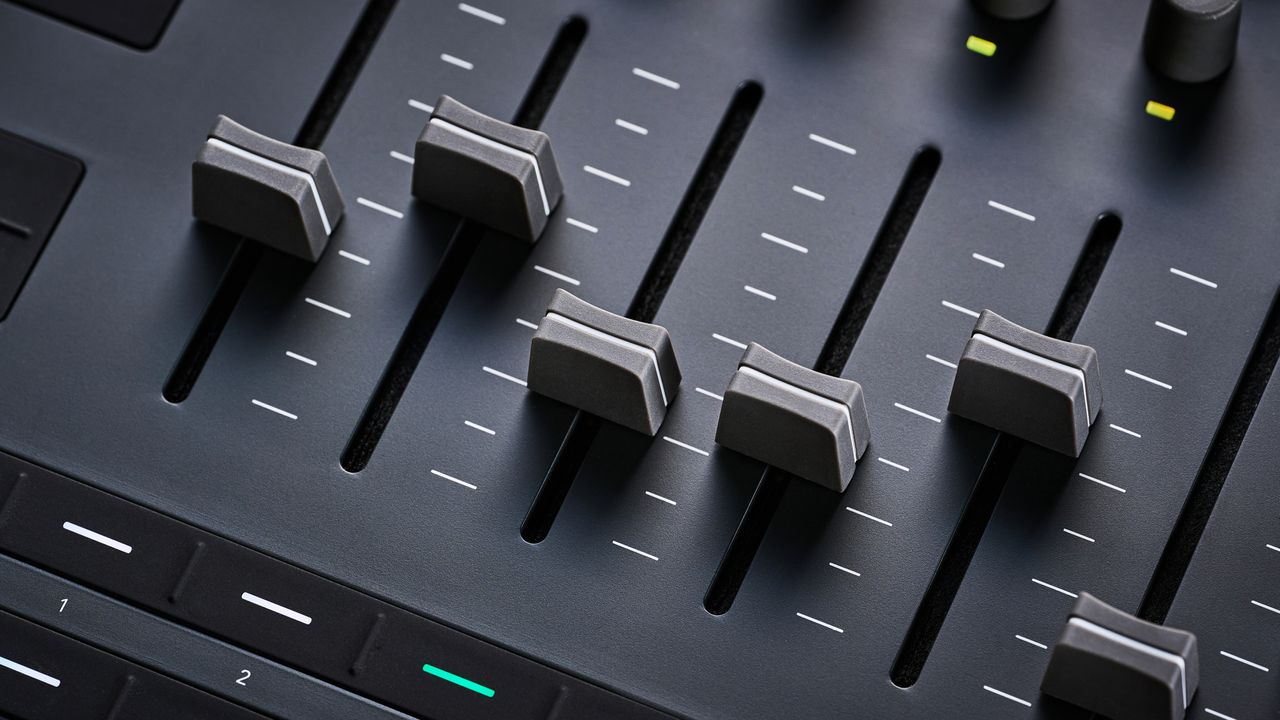 Novation Launch Control Mk3