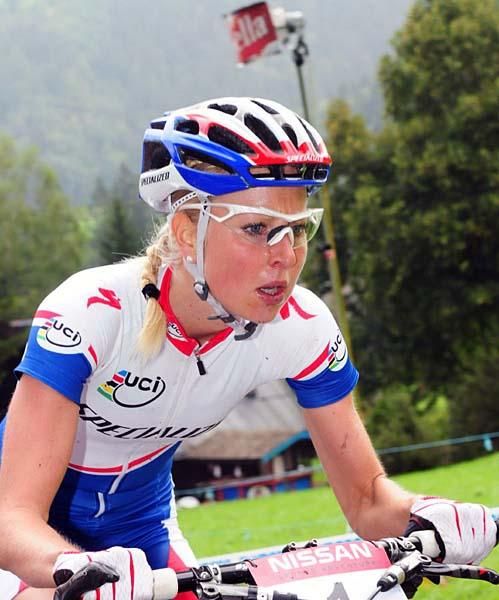 Lene Byberg (Specialized) on the climb