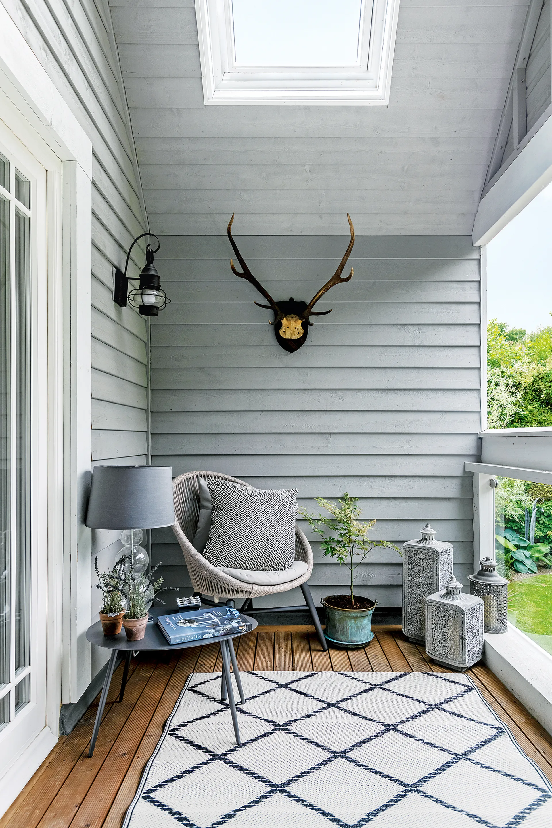 Cozy Balcony with Outdoor Lighting