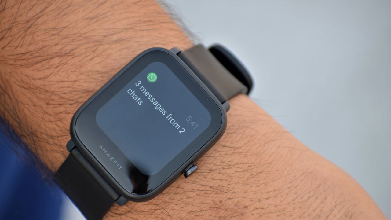 A message notification on an Amazfit Bip U Pro