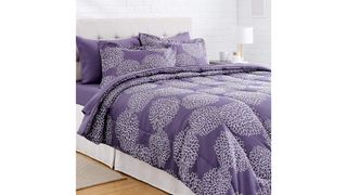 AmazonBasics purple queen set