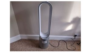 Dyson Purifier Cool: Image shows the air purifier and its power cord.