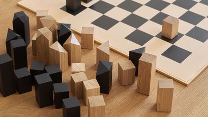 23 Presidential Style Chess Board