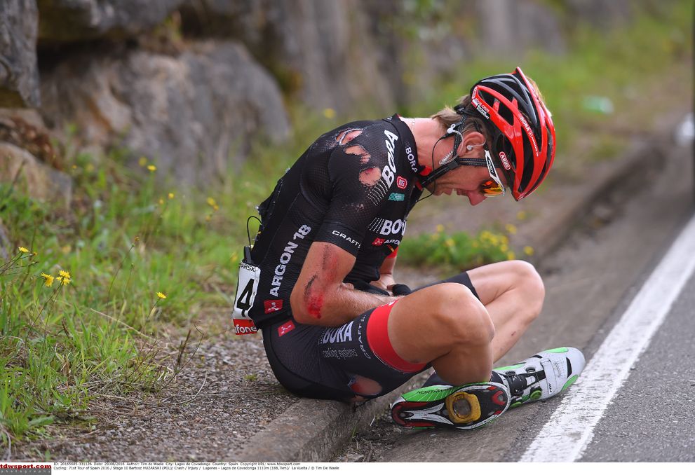 Bartosz Huzarski (Bora Argon 18) after his crash