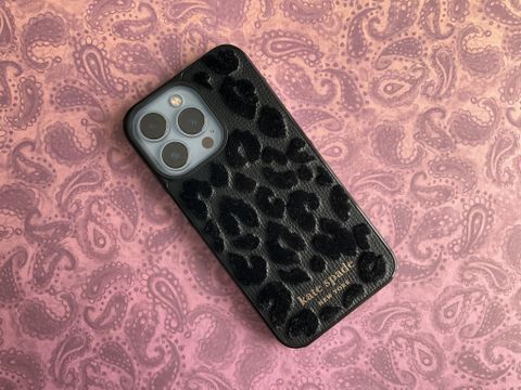 Kate Spade New York Wrap Case For Iphone Leopard Flocked Black Lifestyle Hero