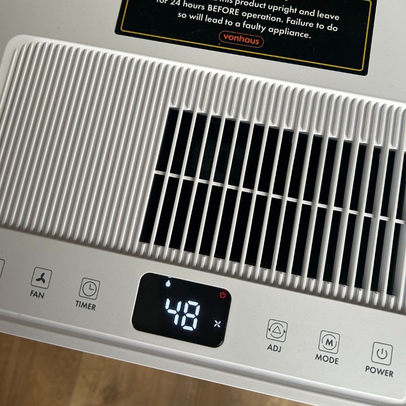 Vonhaus 20L Dehumidifier - 48 reading on LDC screen