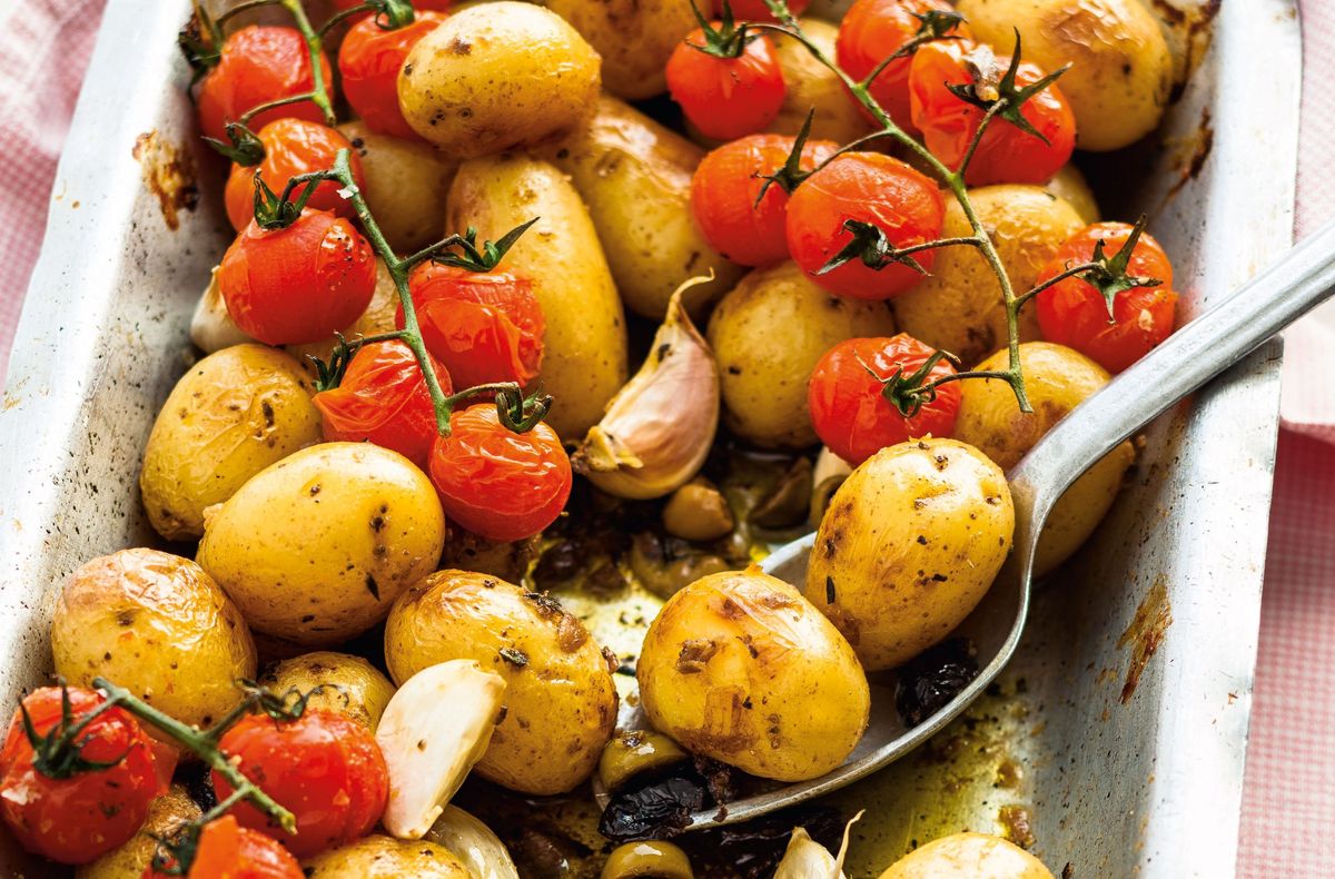 Mediterranean potatoes | Dinner Recipes | GoodtoKnow