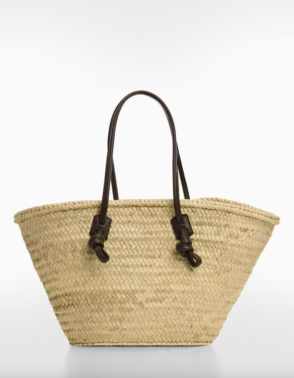 6WgpQyH83o892Ah6wzVaCK-2560-80 محرران محبان للحيادية يجربان مجموعة Mango's Bright Summer استعدادًا للأشهر الأكثر دفئًا