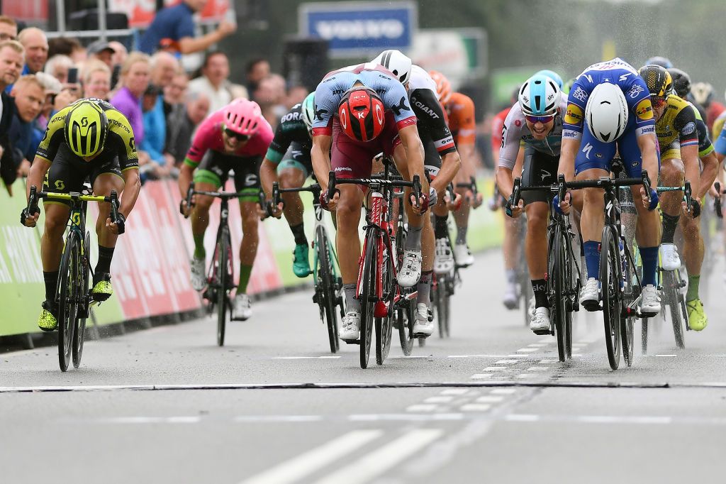 The sprint on stage 1 of the BinckBank Tour