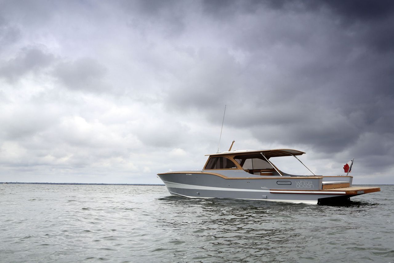 White Ocean motorboat exterior view