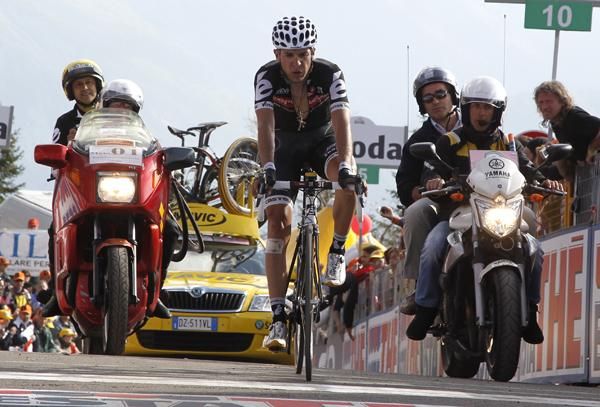 Carlo Sastre (Cervelo) crossing the line