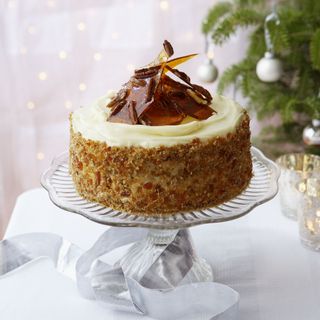 Sticky Ginger and Treacle Cake with Rum and Pecan Praline
