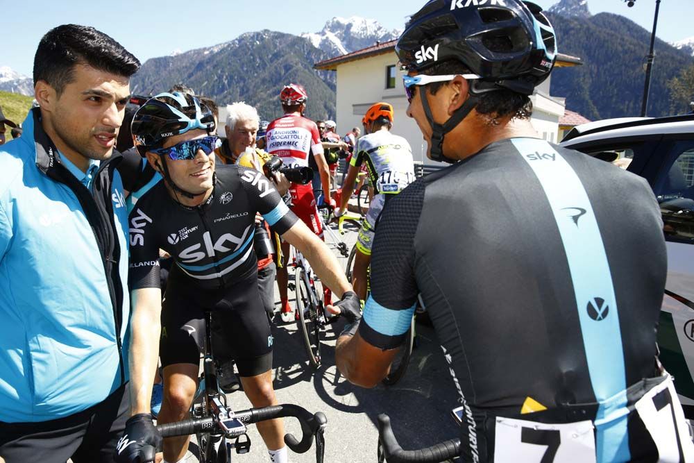 Mikel Landa celebrates with his Team Sky teammates