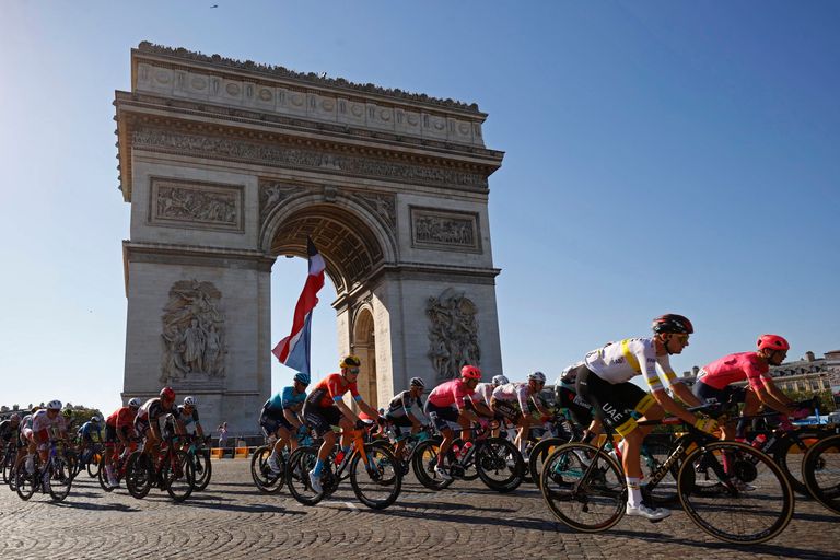 Tour de France 2021 Champs-Elysees