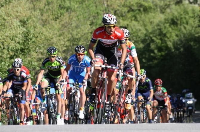 Pablo Torres (Burgos BH) controls the peloton