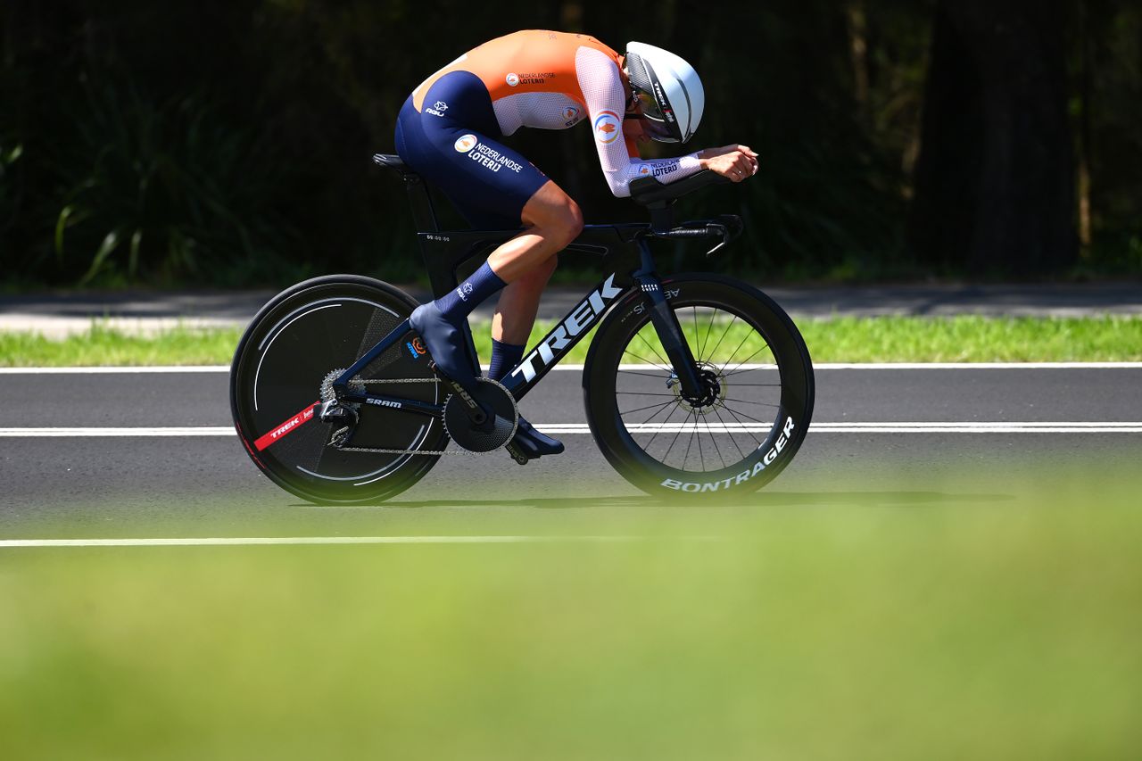 Ellen van Dijk wins ITT world championships in Wollongong 2022