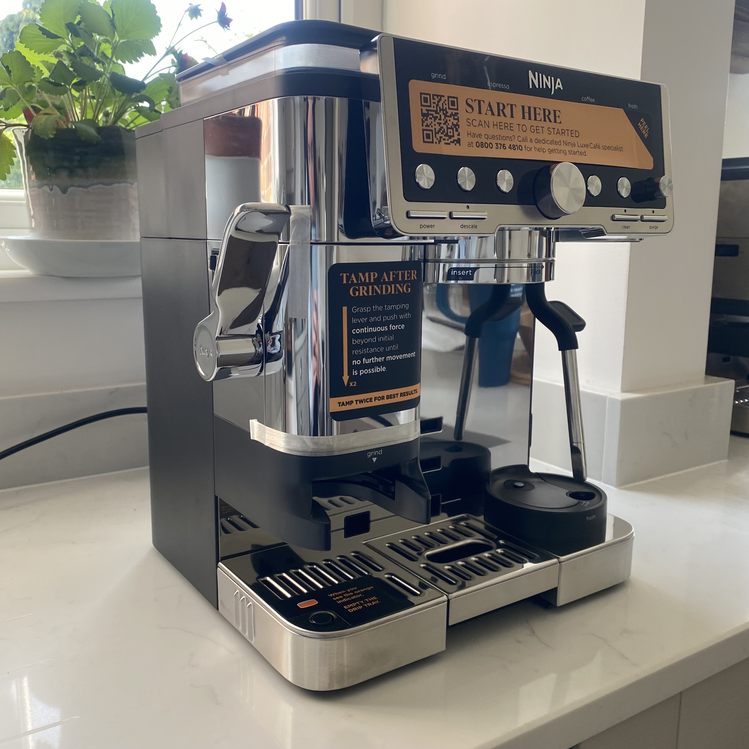 Ninja luxe cafe machine tamp system