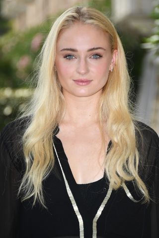 no makeup - sophie turner