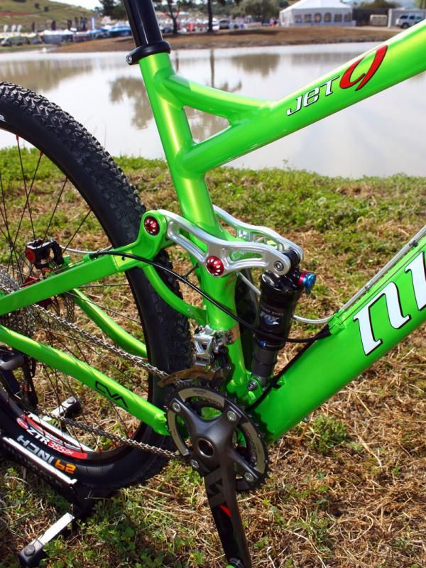 The new JET 9 makes use of hydroformed tubing.
